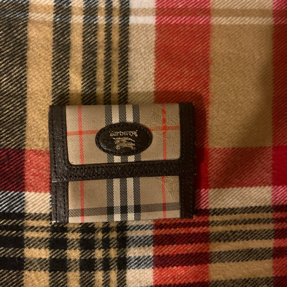 Burberry Cream and Black Key Card Holder with Iconic Design